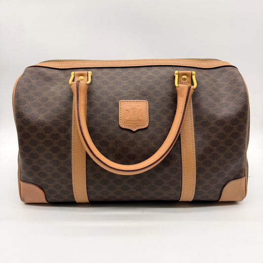 Céline Boston 35 toile Macadam et cuir naturel - vue avant écusson Triomphe