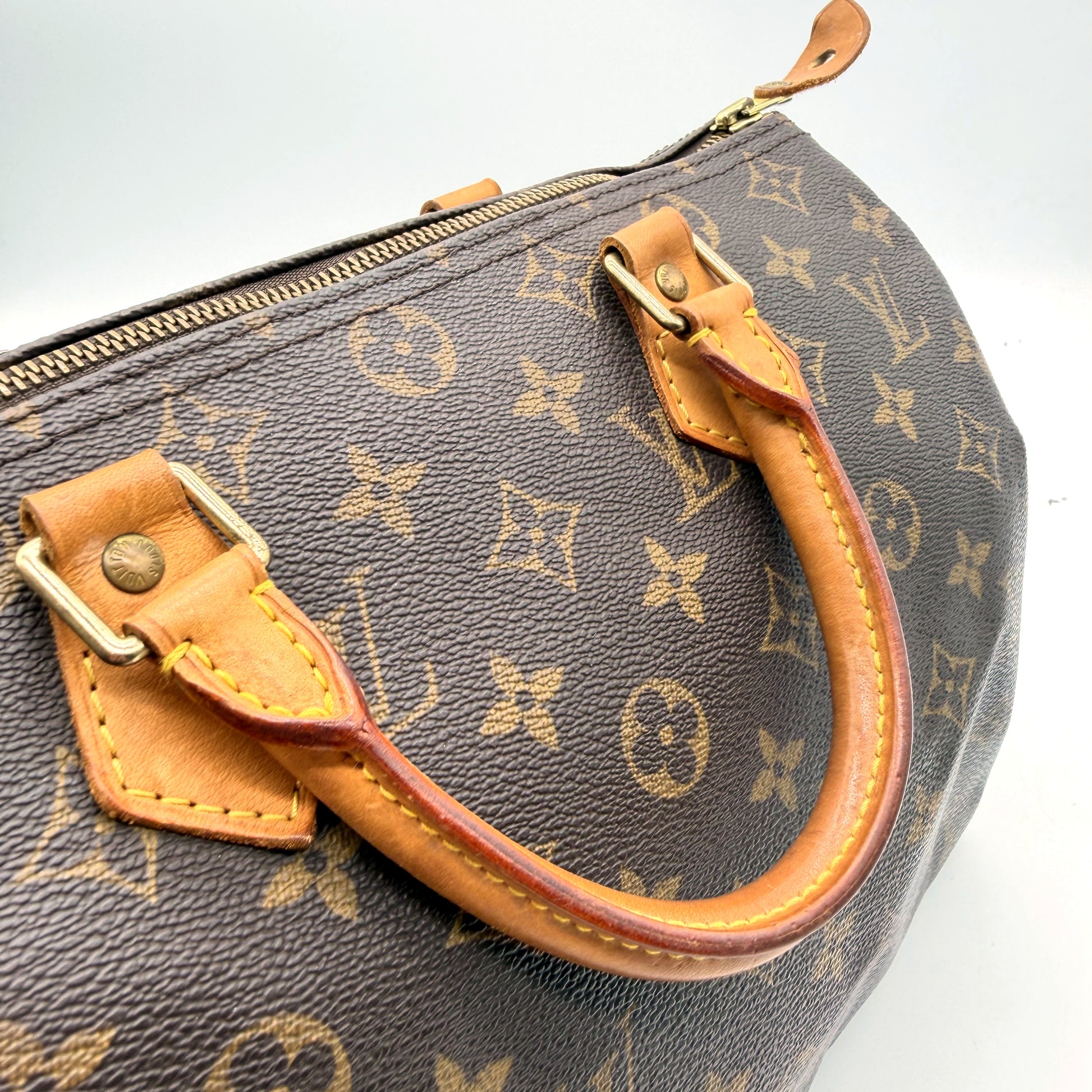 Louis Vuitton Speedy 30 - poignées cuir vachette et attaches laiton