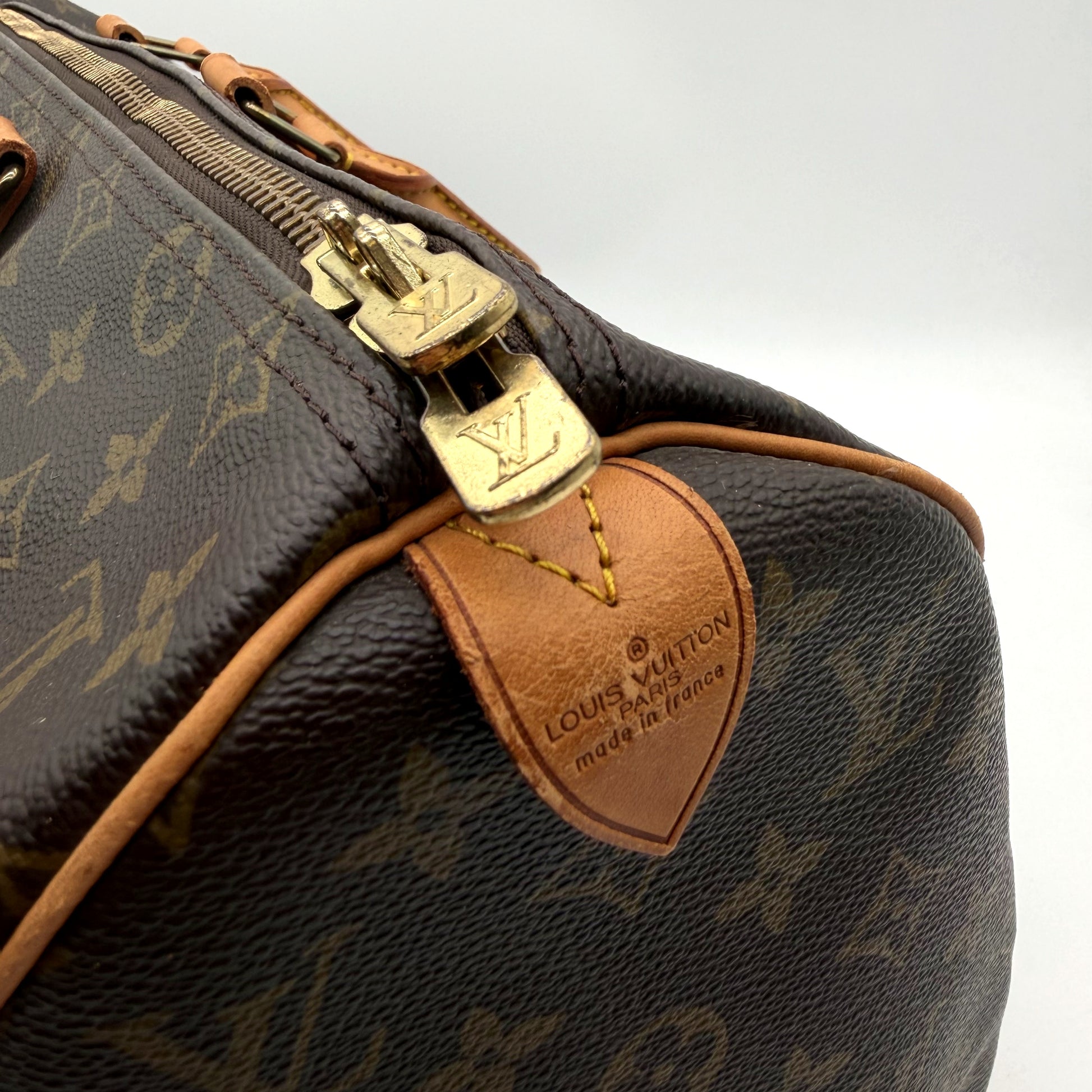 Louis Vuitton Keepall 45 Toile Monogram - détail zip double curseur laiton et cachet made in France