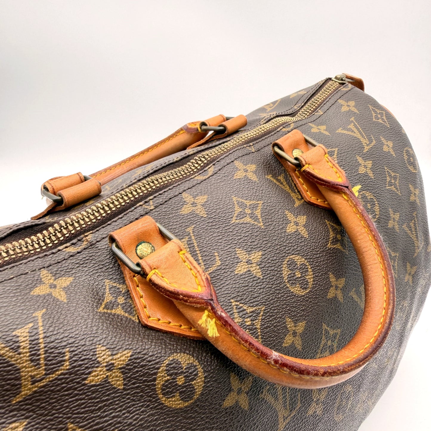 Louis Vuitton Speedy 35 Toile Monogram vintage - détail anses et zip laiton