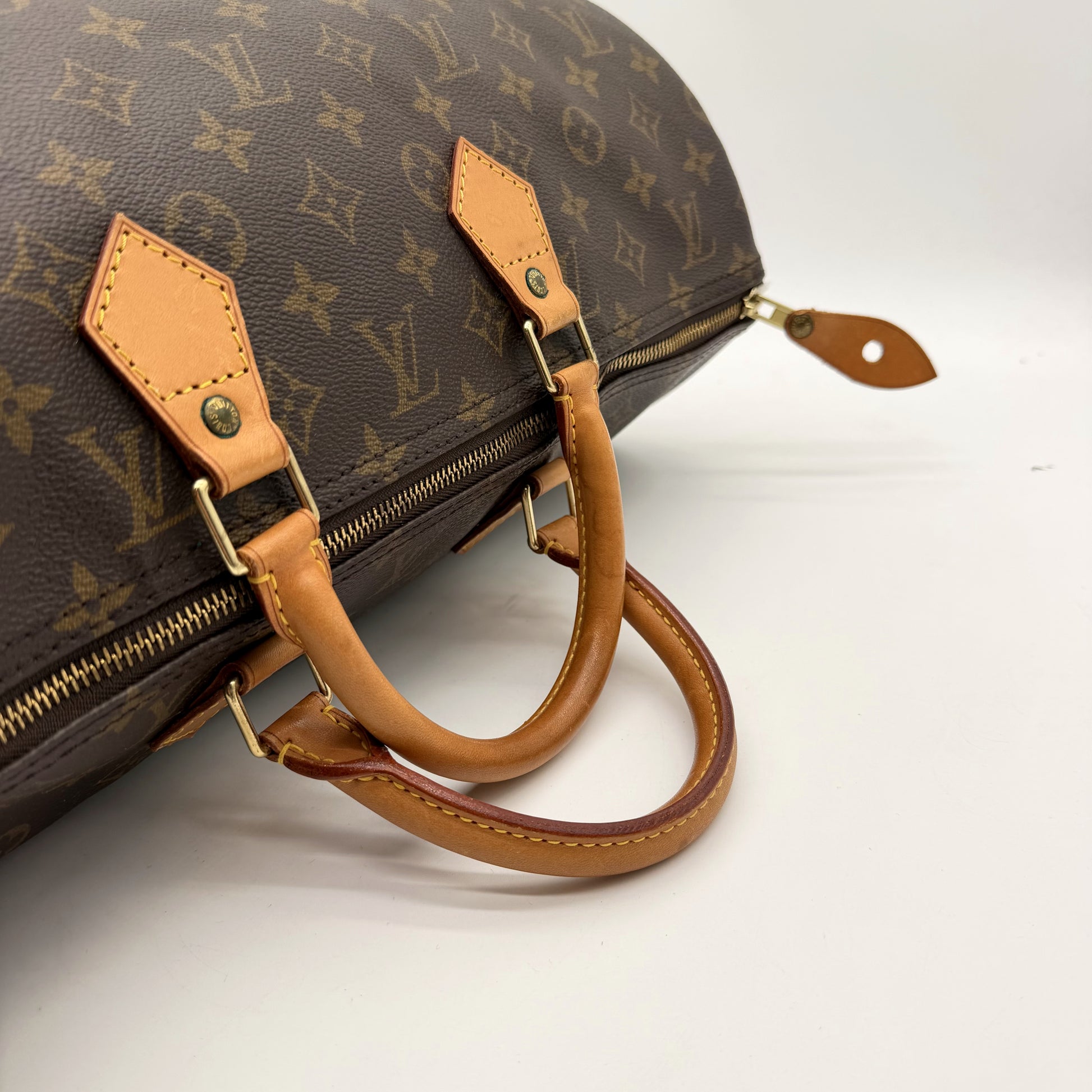 Louis Vuitton Speedy 40 - vue de dessus, poignées et zip