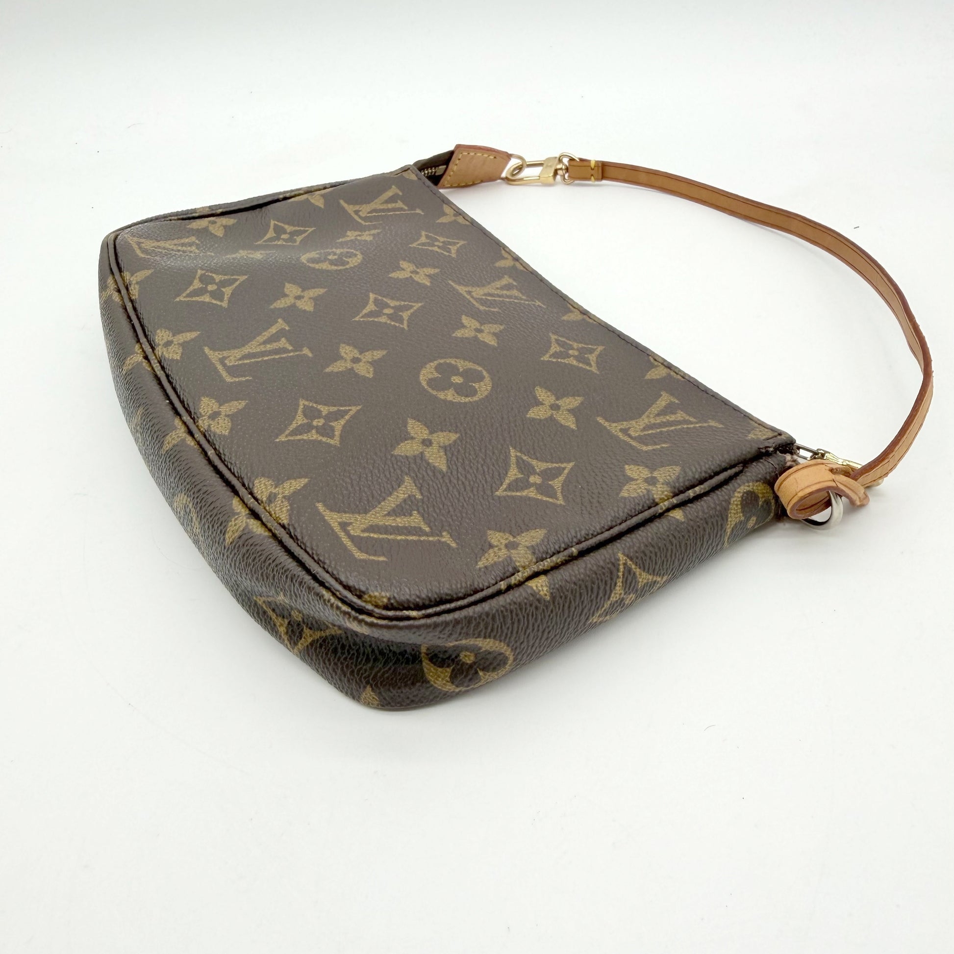 Louis Vuitton Pochette Accessoires Monogram - vue trois quarts