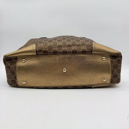 Gucci Cabas Princy toile GG beige et cuir dore - vue du dessous