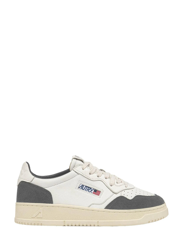 BASKETS MEDALIST LOW EN CUIR BLANC ET DAIM MOREL