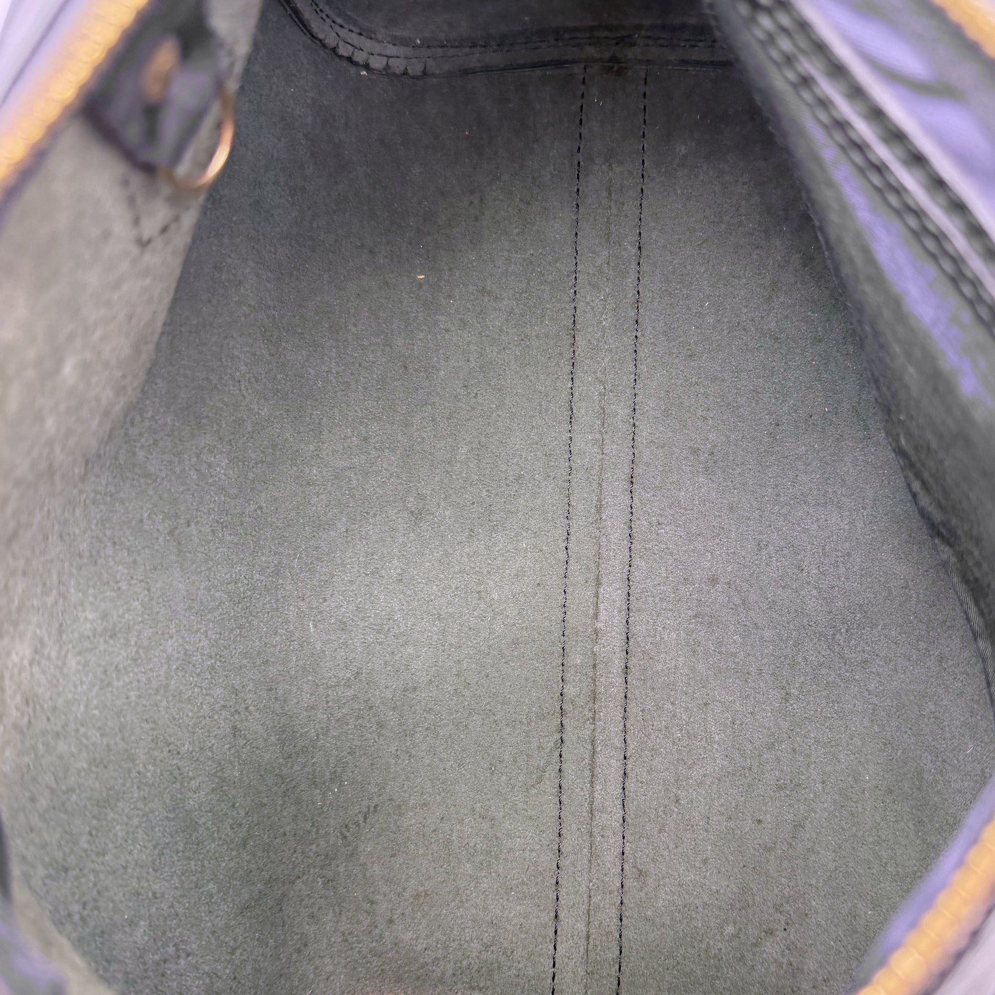 Louis Vuitton Speedy 25 cuir Epi noir - interieur alcantara