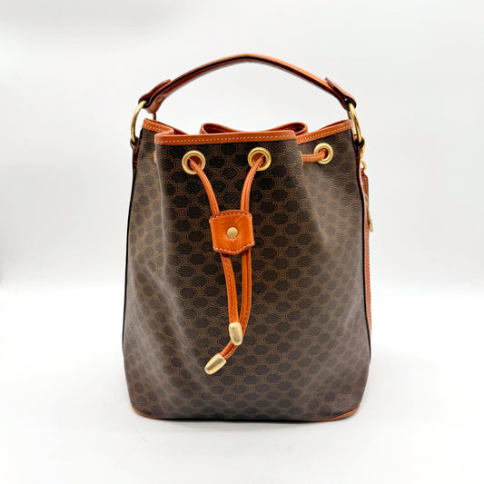 Céline Sac Seau Macadam – face avant 2, patte de serrage et embouts laiton