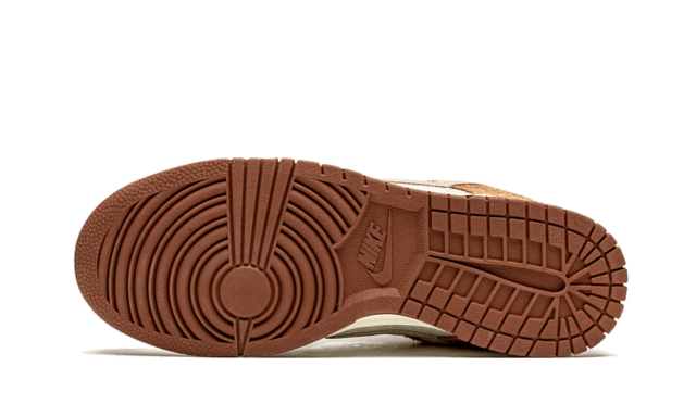 Nike Dunk Low Medium Curry
