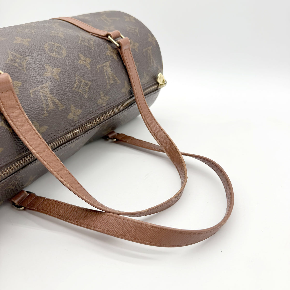 Louis Vuitton Papillon 30 Monogram - anses en cuir vachetta et fermeture zip