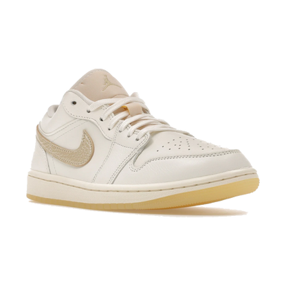 Air Jordan 1 Low SE Metallic Team Gold