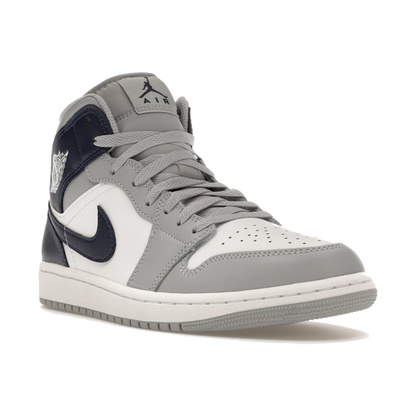 Air Jordan 1 Mid Wolf Grey Midnight Navy
