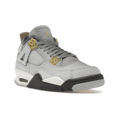 Air Jordan 4 Retro SE Craft Photon Dust