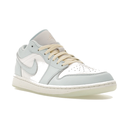 Air Jordan 1 Low SE Glacier Blue Summit White