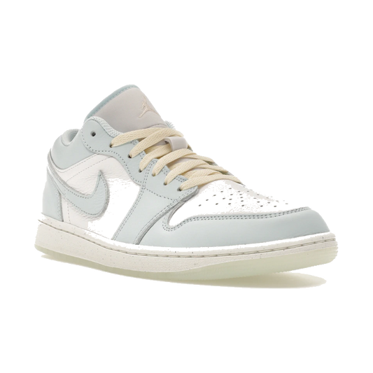 Air Jordan 1 Low SE Glacier Blue Summit White
