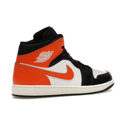 Air Jordan 1 Mid Black Toe Starfish