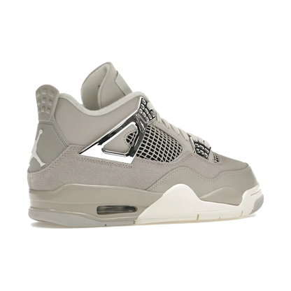 Air Jordan 4 Retro Frozen Moments
